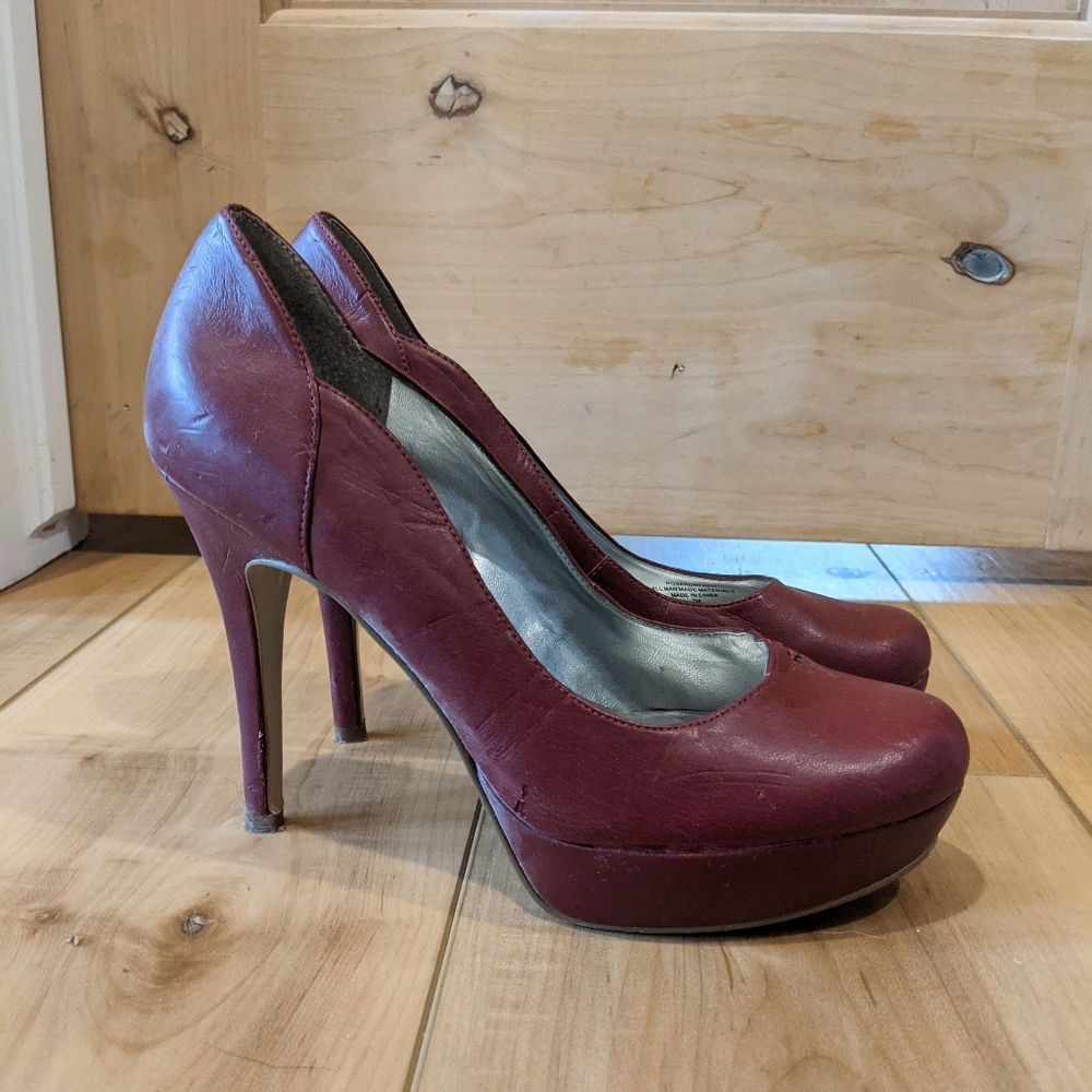 Red stiletto platforms - Picture 3 of 5